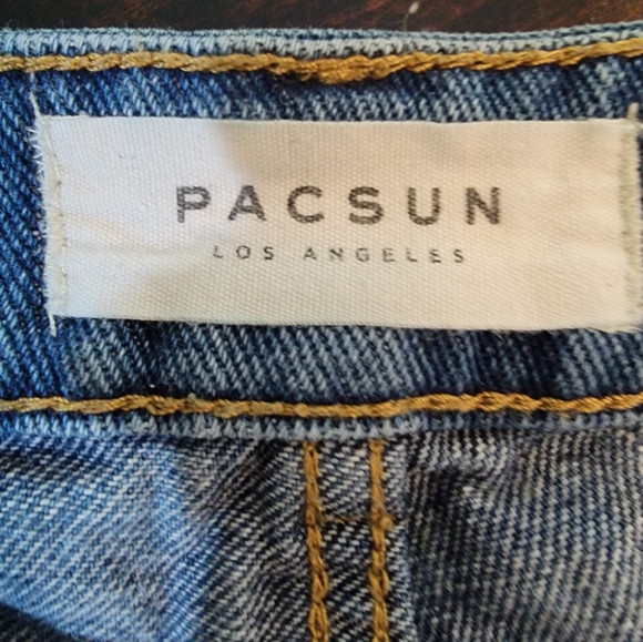 PACSUN "Mom Shorts" Size 22. Button up Front. EUC - Picture 2 of 11